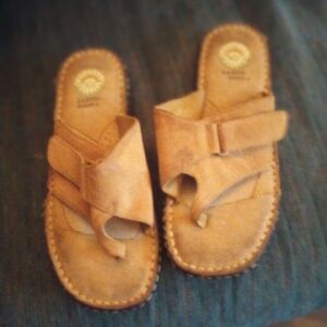 Earth Spirit Womens Tan Sandals